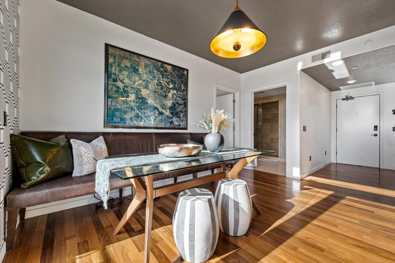 Iowa River Landing Luxury 2-Bed & 2-Bath Condo Coralville Exterior photo