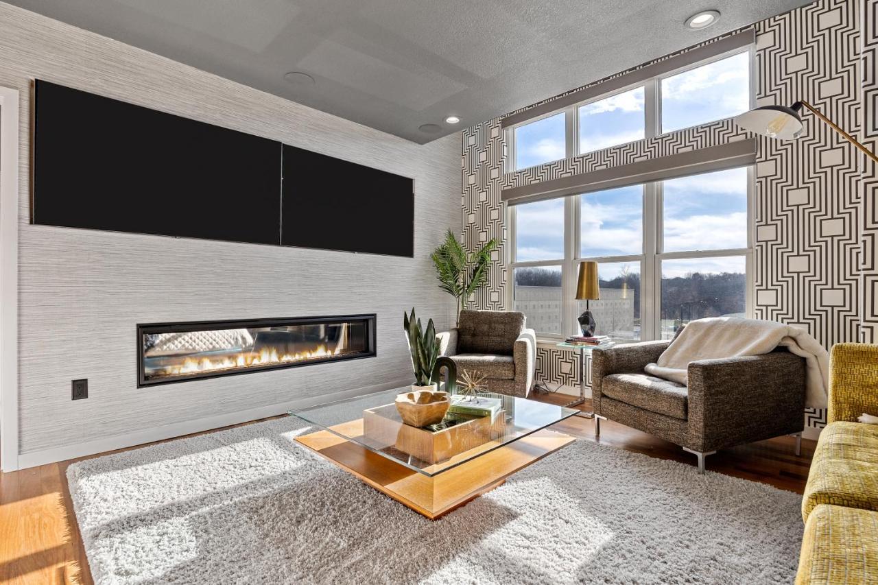 Iowa River Landing Luxury 2-Bed & 2-Bath Condo Coralville Exterior photo